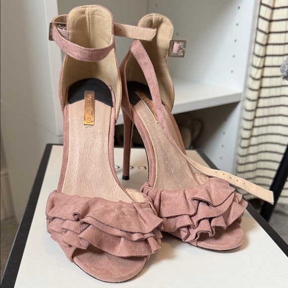 Lost Ink Shoes - Dusty rose Ruffled Blush Heels